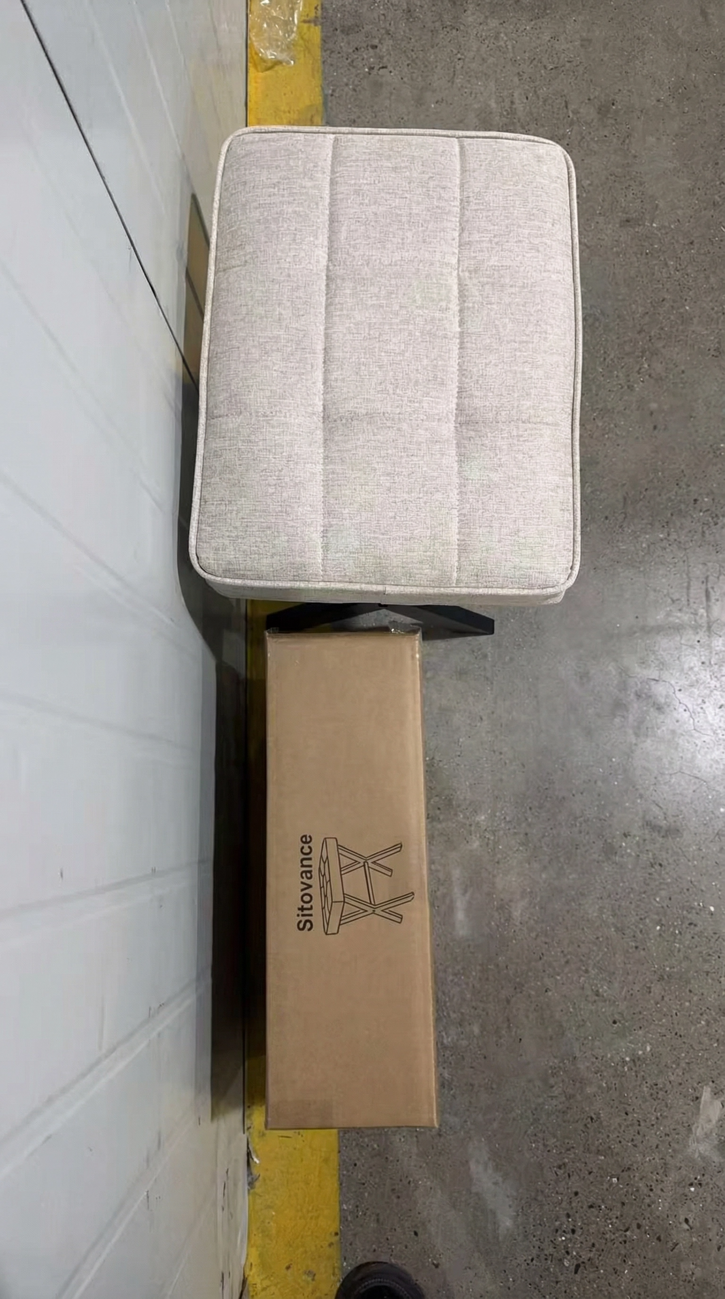 Sitovance foot stool